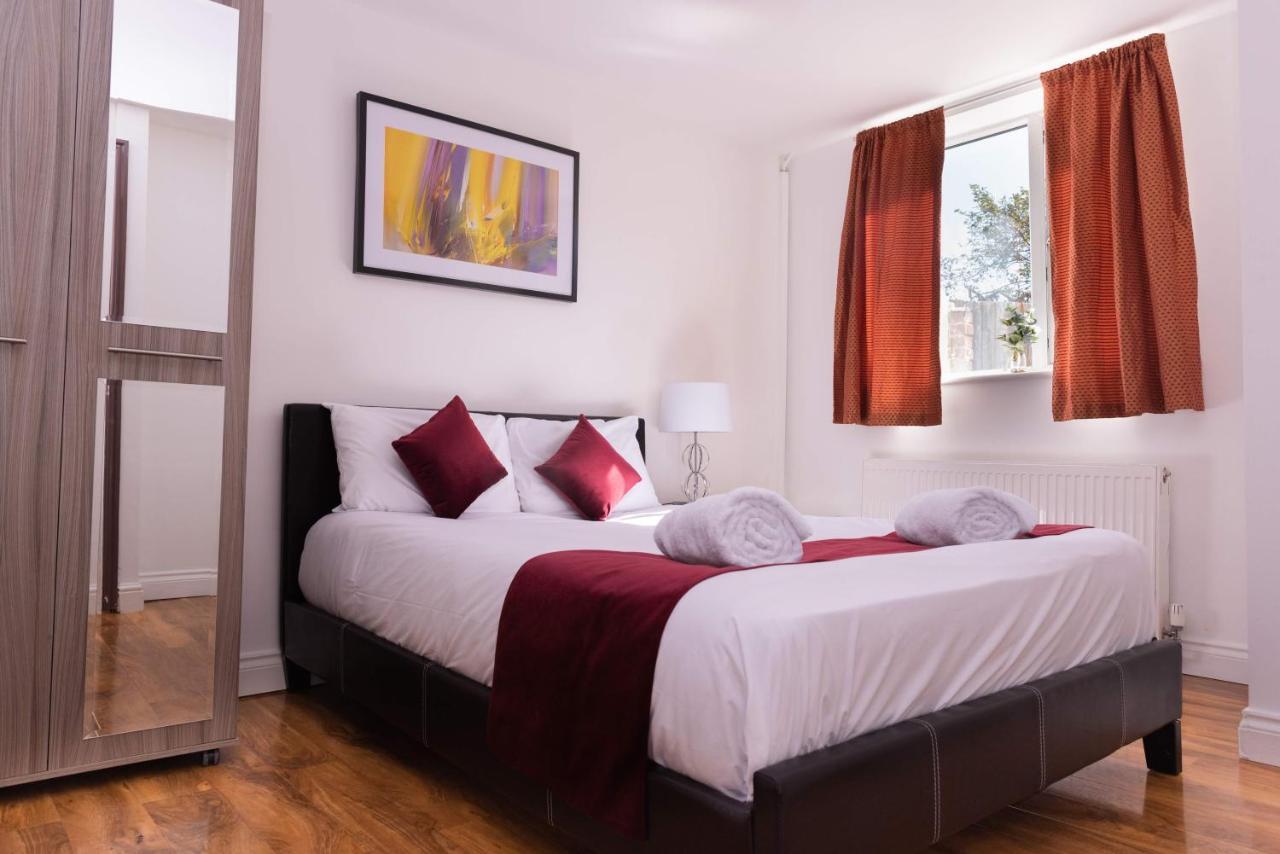 Alexandra Contractor House - Free Parking For Large Vans, Free Wifi & Netflix By Firoz Property Management Aldershot Exterior photo